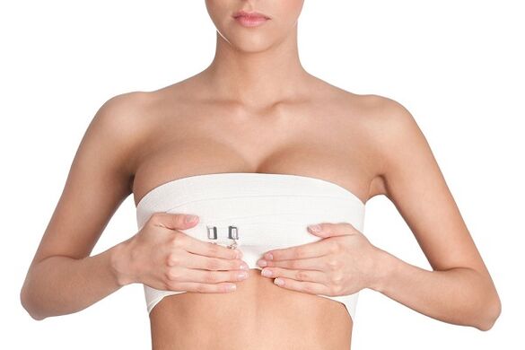 Bandaging after breast augmentation surgery
